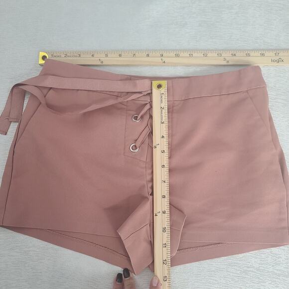 Express Corset style lace up Y2K vibes women's shorts rose pink Mid rise Size 8 - Picture 4 of 9